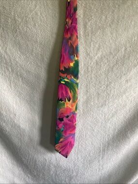 Vibrant Multicolor Floral Men's Tie